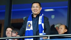 CLB Leicester City tạm hoãn trận đấu gần nhất sau sự ra đi của Chủ tịch Vichai