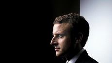 Tổng thống Macron đối mặt với thách thức lớn nhất kể từ khi nắm quyền