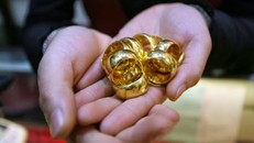 Giá vàng ngày 10/12: Thị trường đối diện với rủi ro trong tuần mới