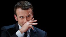 Tổng thống Pháp gặp mặt giới công đoàn và quan chức 