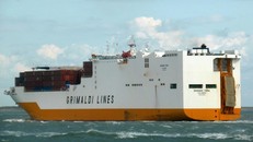 Biệt đội Hải quân Anh trên đường giải cứu tàu biển bị khống chế ngoài khơi