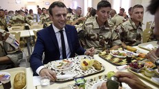 Tổng thống Pháp tuyên bố sẽ tiếp tục 'bám trụ' tại Trung Đông 