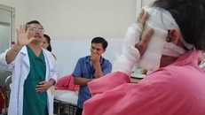 Hoãn đám cưới vì bị tạt axit