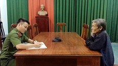 Ông Thể tại cơ quan Công an. Ảnh: Infonet 