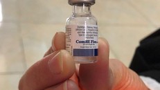 Vaccine ComBE Five phòng các bệnh bạch hầu, ho gà, uốn ván, viêm gan B và viêm phổi/viêm màng não mủ do vi khuẩn Hib (DPT – VGB – Hib). Ảnh: Dân trí