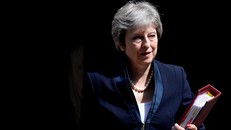 Bản kế hoạch Brexit của bà May sẽ chỉ là 'bình mới rượu cũ'