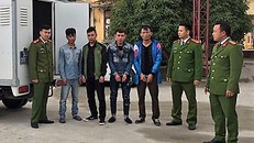 Cả 4 đối tượng tại cơ quan Công an. Ảnh: Zing