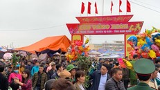 Chợ Viềng từ lâu là điểm du xuân không thể bỏ qua của người dân cả nước. Ảnh: Báo Dân trí