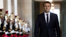 Tổng thống Macron hoan nghênh quyết định giữ quân tại Syria của ông Trump