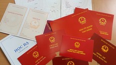 Cách chức vụ Đảng một cán bộ huyện dùng bằng THPT giả