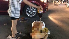 Nạn nhân Giang bị làm nhục giữa đường. Ảnh: VietNamNet