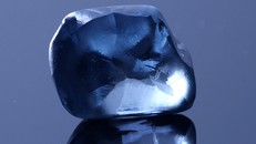 Phát hiện viên kim cương xanh với độ thuần khiết hoàn hảo tại Botswana