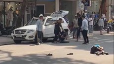 Đoạn clip ghi lại cảnh ẩu đả. Ảnh: VTC News