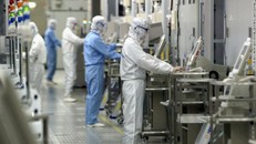 Nguồn cung thẻ nhớ toàn cầu bị đe dọa do căng thẳng Nhật-Hàn