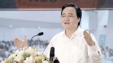 Bộ trưởng Phùng Xuân Nhạ phát biểu tại hội nghị. Ảnh: CAĐN