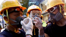 Dụng cụ biểu tình 'cháy hàng' tại Hong Kong