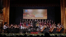 Xúc động chương trình nghệ thuật 'Mùa thu nhớ Bác'