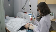 ‘Tiền mất tật mang’ vì trẻ hóa da bằng laser ở thẩm mỹ viện kém chất lượng