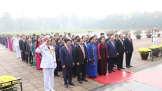 Đoàn ĐBQH viếng Lăng Chủ tịch Hồ Chí Minh trước kỳ họp thứ 8