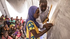 Lớp học cho trẻ tị nạn Mali