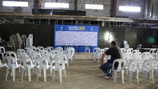 Phòng họp báo bên trong sân vận động Rizal Memorial. Ảnh: ABS