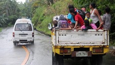 Bão Kammuri quét qua miền Trung Philippines, giật cấp 17