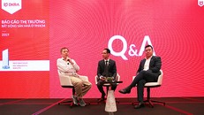 Tọa đàm thảo luận về thị trường BĐS Nhà ở TP.HCM với các chuyên gia: TS. Đinh Thế Hiển - Chuyên gia kinh tế; Ông Nguyễn Hoàng - Giám đốc bộ phận R&D DKRA Vietnam; Ông Phạm Lâm - CEO DKRA Vietnam (từ trái sang).