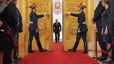 Chính phủ Nga từ chức hàng loạt, ông Putin đang toan tính điều gì?