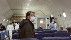 Mỹ đưa 14 người nhiễm Covid-19 trên tàu Diamond Princess về nước