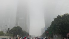 Không khí Hà Nội tiếp tục chạm ngưỡng xấu