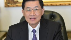 Tỷ phú Johnathan Hạnh Nguyễn miễn phí mặt bằng làm khu cách ly