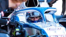 Các đội đua F1 gấp rút sản xuất máy thở