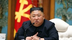 Chủ tịch Kim Jong-un vắng mặt bất thường trong lễ kỷ niệm