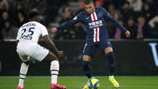 Pháp cấm bóng đá cho tới tháng 9