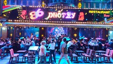 TP HCM tiếp tục dừng hoạt động các cơ sở làm đẹp, khu vui chơi giải trí