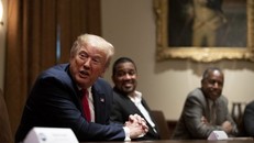 Trump tái khởi động chiến dịch bầu cử tại Tulsa