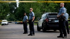 Cảnh sát khắp nước Mỹ từ chức 