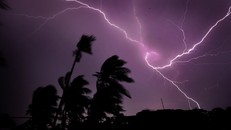 Hơn 100 người chết do sét đánh tại Ấn Độ