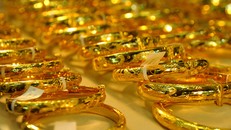 Giá vàng SJC áp sát mốc 50 triệu đồng/lượng