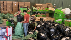 Bóc gỡ ổ nhóm hàng lậu tại Cảng cạn ICD Mỹ Đình