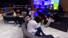 Khán giả Trung Quốc hào hứng đi xem phim trở lại