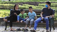Hà Nội yêu cầu người dân đeo khẩu trang ở nơi công cộng