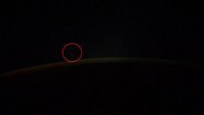 Phi hành gia Nga phát hiện vật thể nghi UFO