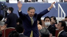 Ông Suga Yoshihide thắng áp đảo tại đại hội đảng LDP