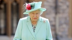 Barbados loại bỏ Nữ hoàng Elizabeth II làm nguyên thủ quốc gia