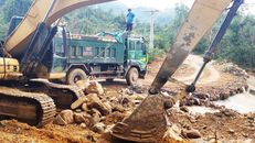 Phấn đấu hết hôm nay, thông tuyến từ Rào Trăng 4 lên Rào Trăng 3