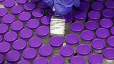 WHO 'xác nhận khẩn cấp' đối với vaccine Pfizer-BioNTech