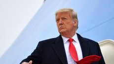 Ông Trump dần bóp chết nguồn tiền của mình