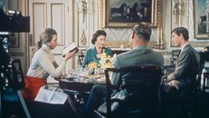 Phim tài liệu hiếm về Hoàng gia Anh rò rỉ trên YouTube