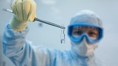 Vaccine Sputnik V có hiệu quả 91,6% 